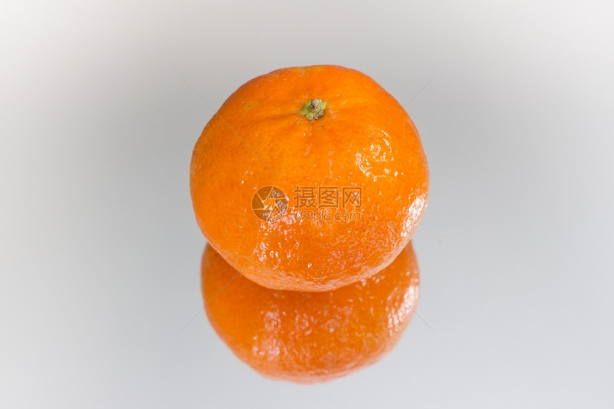 柑橘橙子剥多汁的图片