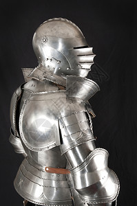 老的中世纪骑士盔甲金属保护士兵不受对手冲撞金属保护头盔古老的图片