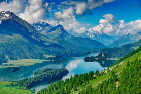 阿尔卑斯山夏季瑞士恩加丁河谷湖泊图片