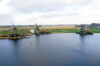 天线建造桑塞荷兰ZaanseSchanss传统风力车图片