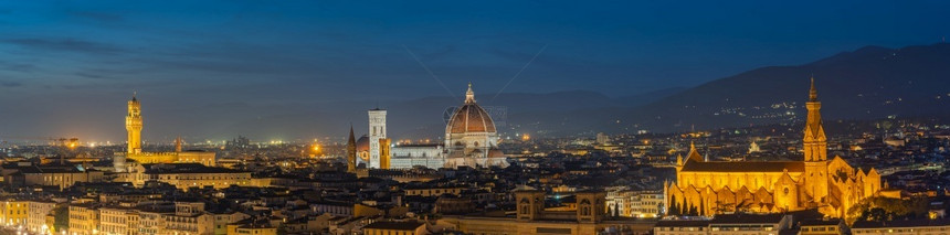 意大利托斯卡纳佛罗伦萨大教堂夜景图片