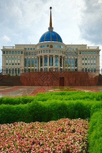 地标花哈萨克斯坦总统府阿斯塔纳哈萨克坦尖塔图片