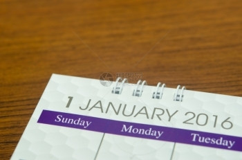 表格上的2016年月关闭日历商业桌子程图片
