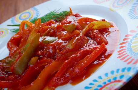 盘子tchektchouka马格勒布西红柿和铃椒及辣摩洛哥马格里布图片
