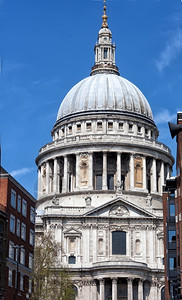 古典从伦敦圣保罗大教堂查看城市英石图片