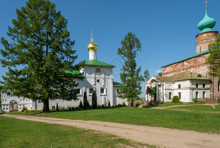 俄罗斯亚拉夫尔寺院Yaroslavl的角落之一历史老的图片