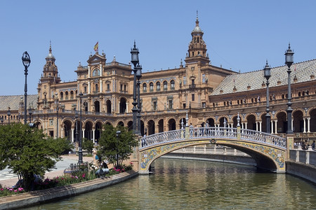 拱目的地门西班牙安达卢亚地区塞维利市SevillePlazadeEspana图片