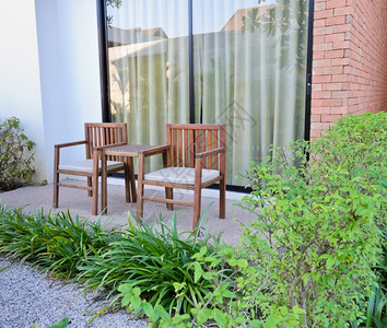 与花园一起的户外真假结石植物椅子图片
