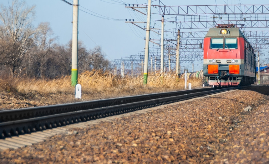 沃罗别耶夫行业旅铁路列车移动图片