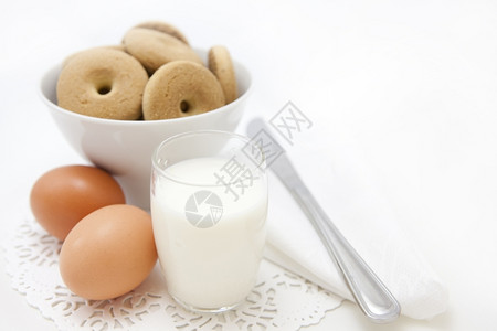 早餐饼干鸡蛋牛奶图片