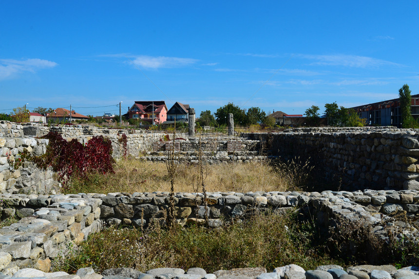 塞维林地标大门DrobetaTurnuSeverin城市罗马堡楼废墟建筑细节图片