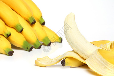 素食主义者生动新鲜的香蕉孤立白图片