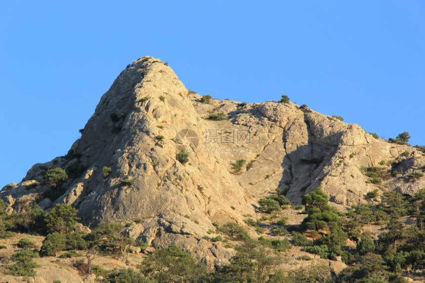 山峰和天空图片