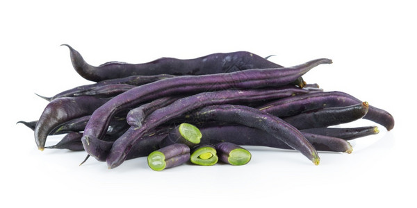 紫色的白背景紫豆蔬菜肾图片
