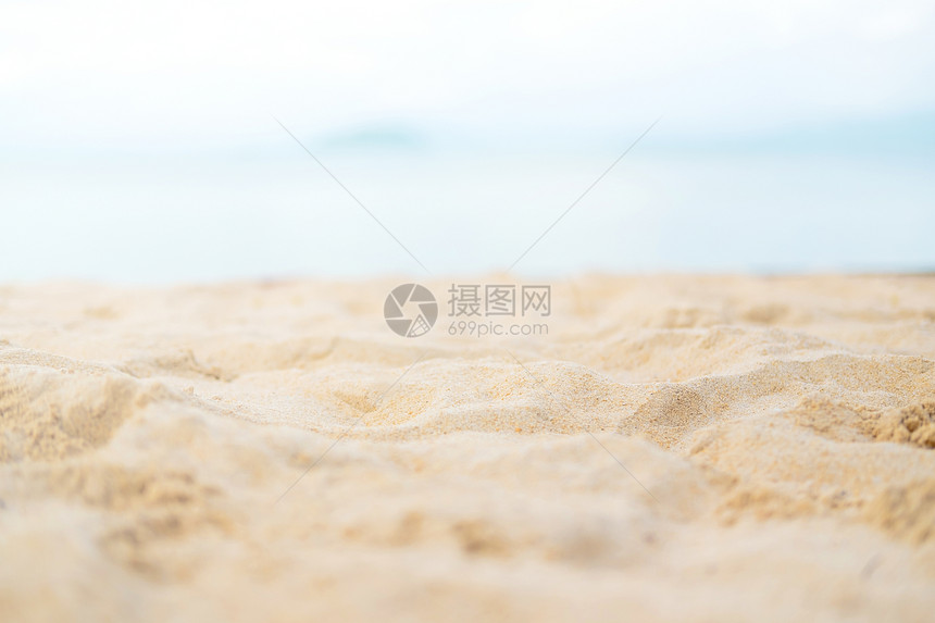 假期自然日光浴沙与海空夏季滩概念图片