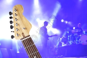 吉他在音乐舞台上的颈部分心横向图像艺术电的木制图片