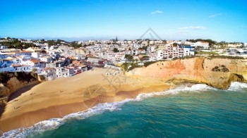 旅行村庄来自葡萄牙阿尔加韦卡沃埃罗村的航空户外图片