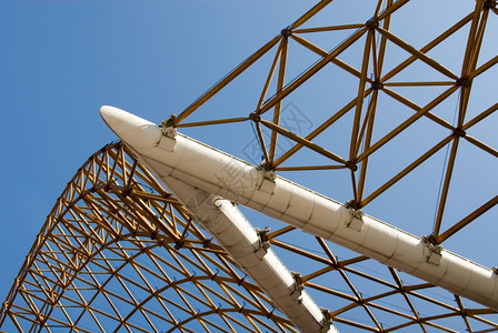 建造澳大利亚一个表演艺术中心的钢网外墙面一个表演艺术中心天空图片