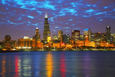芝加哥伊利诺伊州夜景图片
