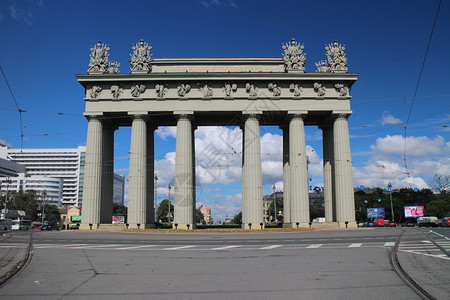 在圣彼得堡的莫斯科胜利拱门低视角纪念碑的盛大背景图片