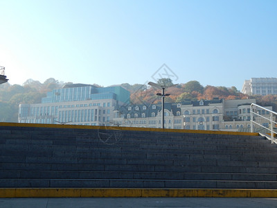 建筑物和结构在城市的外墙上空街道城市景观图片