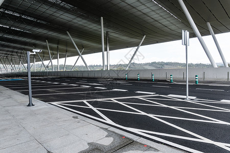 天空停車處现代建筑结构室外空间停车场现代化建筑结构线条图片