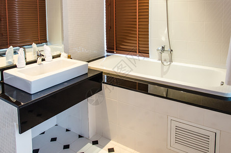 洗浴和手池室家酒店镜子图片