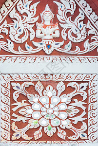 结构体建筑学文化白色的雕塑图案在泰国古老教堂三角形壁炉上的天使雕塑图片