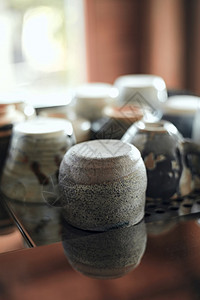 模糊背景陶瓷咖啡杯上的饮料空白的陶瓷制品图片