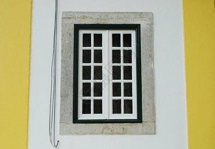黄色的建筑学辛特拉一个美丽和传统窗口的照片Sintra传统的图片