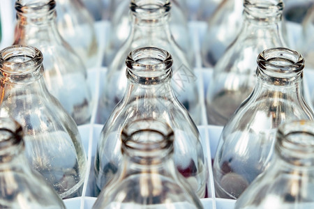 塞子透明抽象的列中空瓶玻璃杯图片