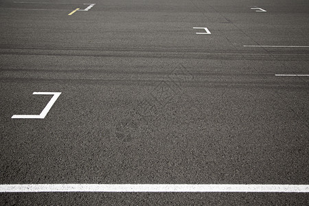 沥青路面线条详细赛道竞争的细节速度图片