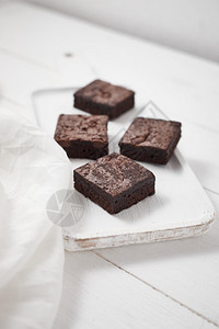 纸可口一块自制巧克力布朗尼甜点和图片