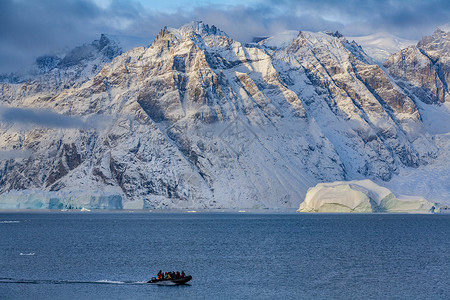 斯科斯比松北极峡湾高清图片