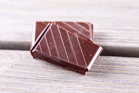 棕色的水平木制表面巧克力块水平图像图片