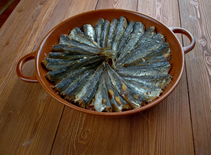 地中海Saldalya欧洲泛土耳其美食中的欧洲焦炭萨迪纳烤肉吃新鲜的图片