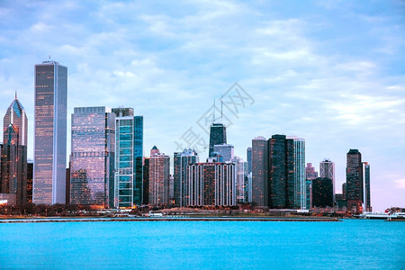 日落时芝加哥城市风光图片
