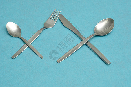 餐厅刀叉茶匙和甜点勺晚餐子图片
