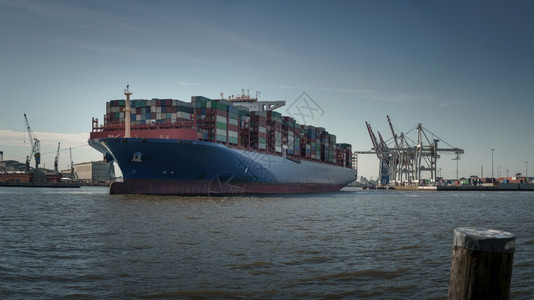 起重机航海的汉堡港大型集装箱船舶大型集装箱船舶油图片