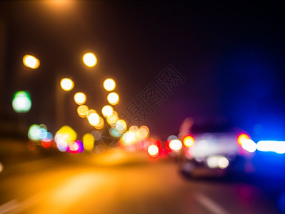 天气散焦交通和道路灯光散焦交通和夜间道路灯光户外大气层图片