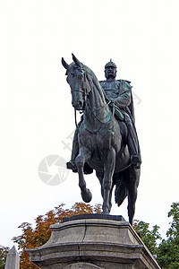 皇帝威廉一世历史德语雕像位于斯图加特的德意志帝国皇骑士威廉一世纪念碑背景