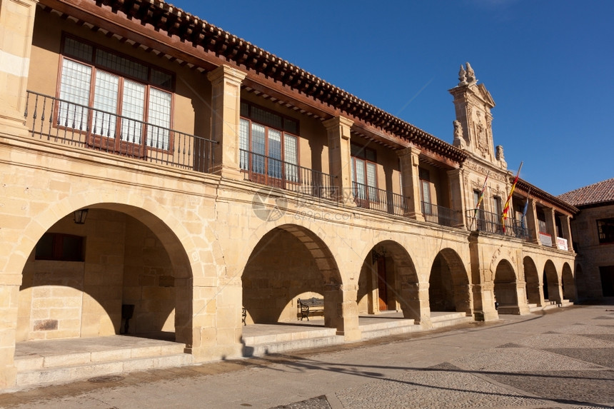 圣多明德拉卡尔扎达理事会西班牙拉里奥哈目的地正面欧洲图片