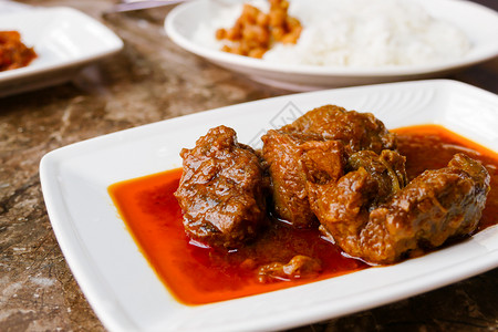 制作缅甸式的菜外衣食物一顿饭午餐肉背景图片