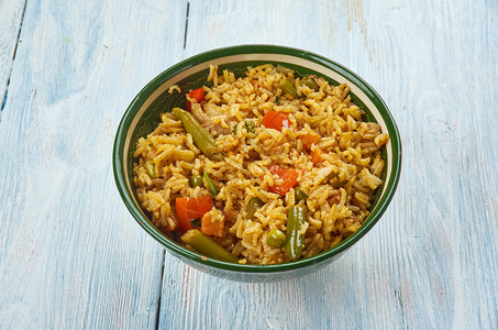 盘子蔬菜粮食KheemaPuloo用羊肉薄面煮的米饭图片