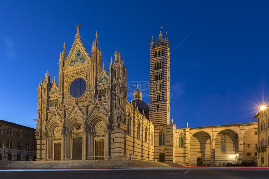 旅游宗教艾伦Sieena意大利十二世纪锡耶纳大教堂在黄昏的杜奥莫意大利罗马哥特建筑的杰作图片