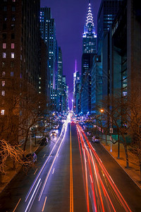 美国纽约市夜间照明和纽约市第42街夜间交通地标外部的新图片