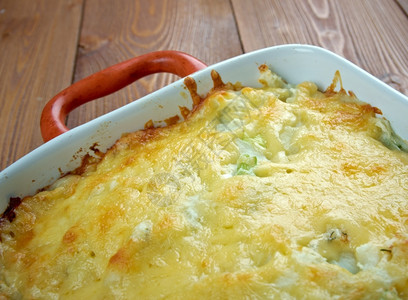 边框焗土豆卷心菜和洋葱是主要成分包括马铃薯卷心菜和洋葱隆声图片
