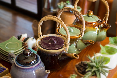 杯子陶瓷制品热茶壶组股票照片摄影图片