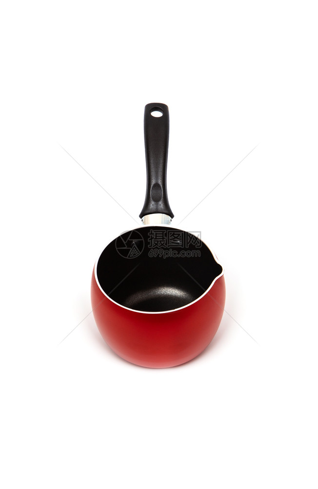 白背景孤立的长柄无棍子红锅壶或加松饼帽白色背景上隔开红色的烹饪干净图片