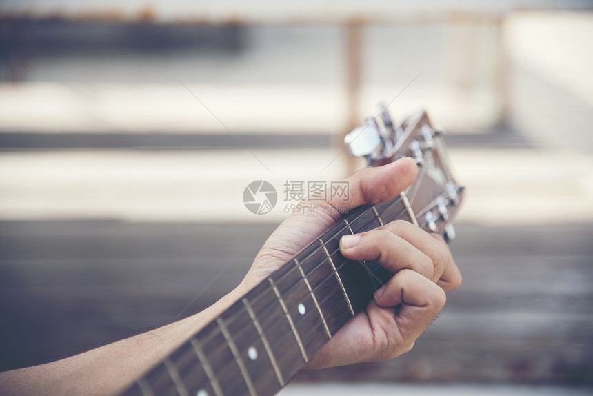 指板乐器人手弹吉他艺术家图片
